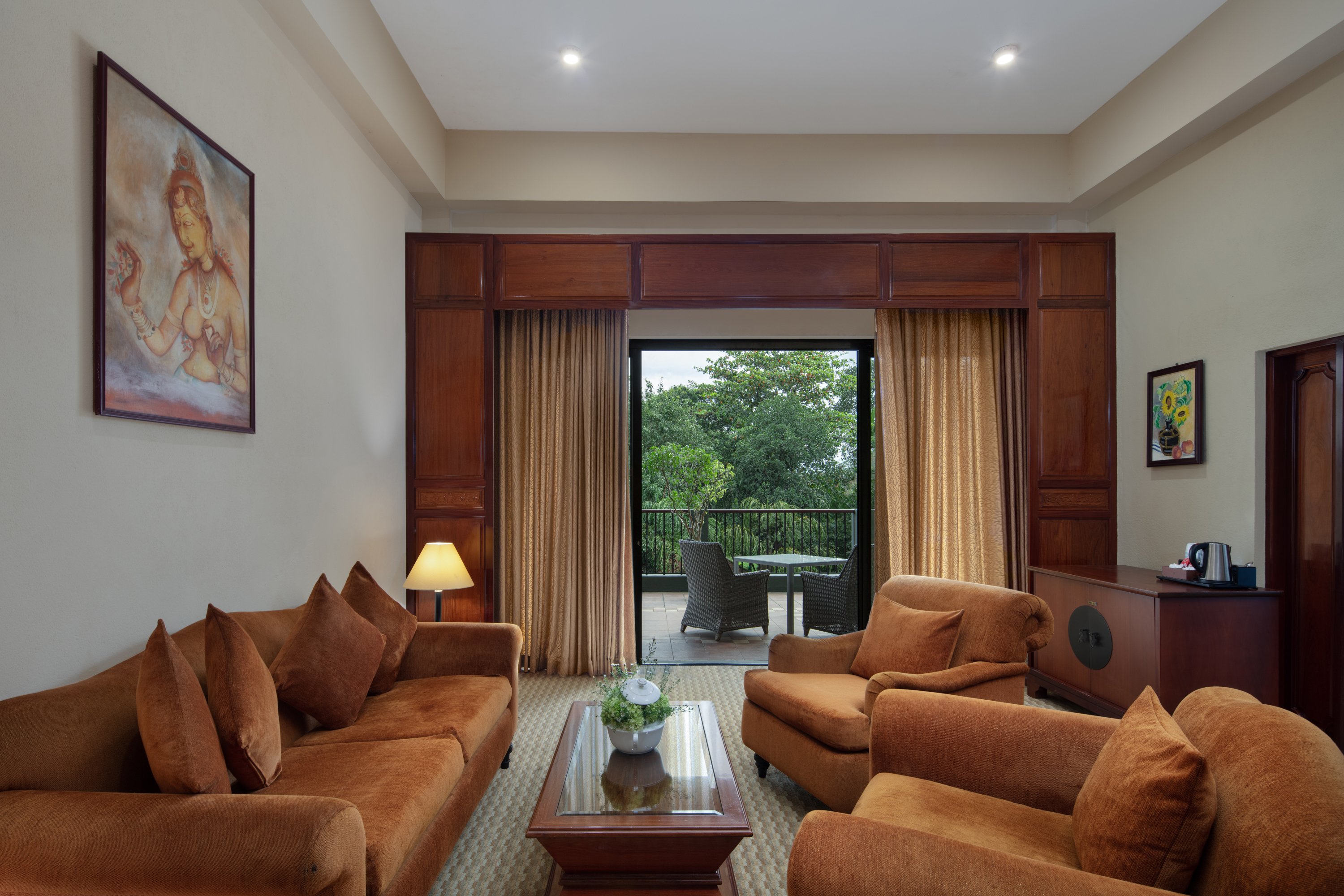 EARLS REGENCY